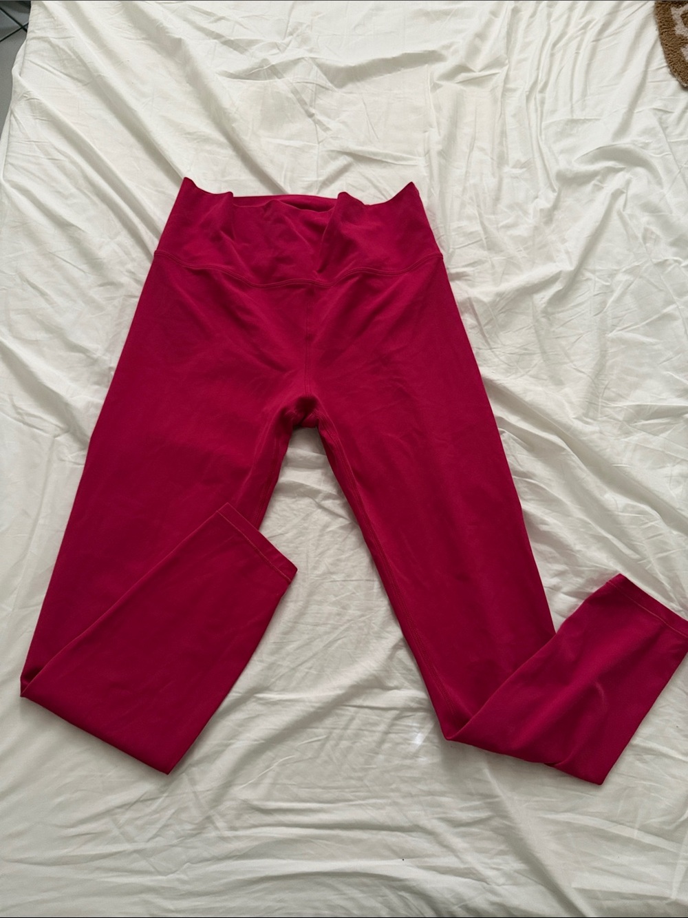 Vuori Women's Leggings in Deep Pink
